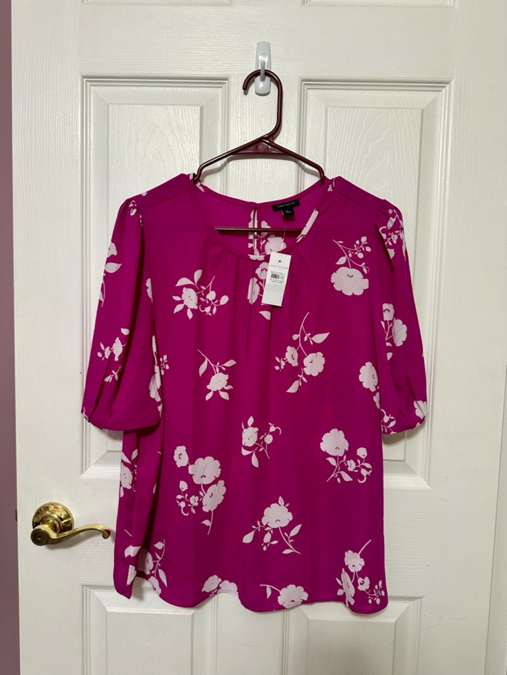 Loft NWT Large Fuchsia SS Blouse With Pale Pink Floral Design